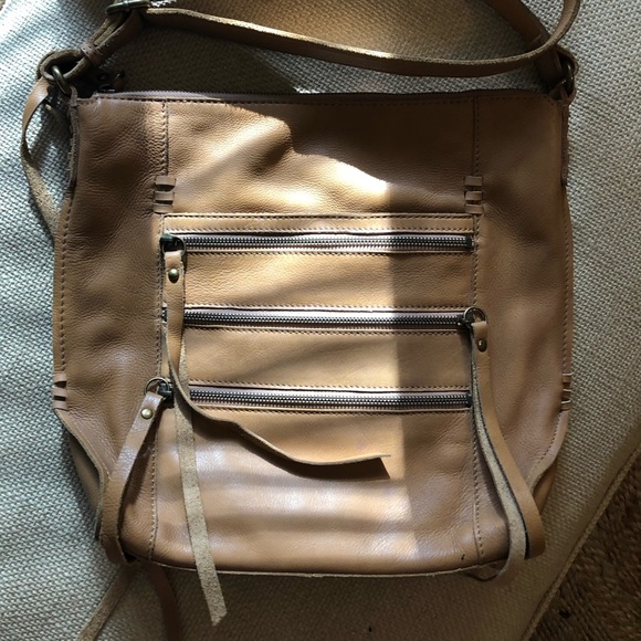 Lucky Brand Handbags - Lucky Brand Leather Crossbody Bag